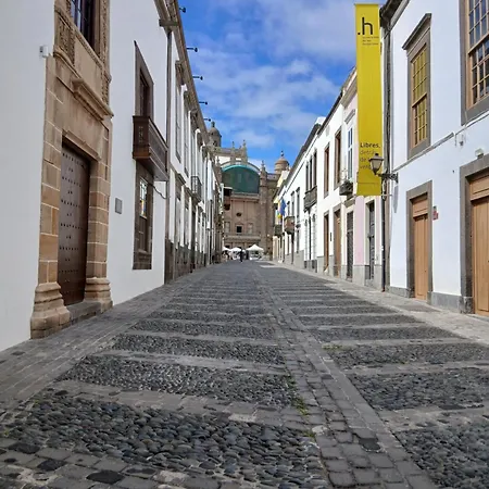 Street House Las Palmas / Gran Canaria